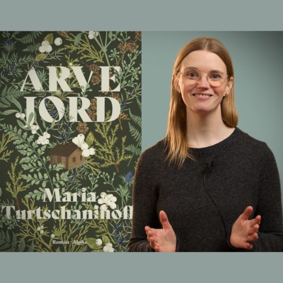 Bibliotekets litteraturformidler Mette anbefaler bogen "Arvejord"