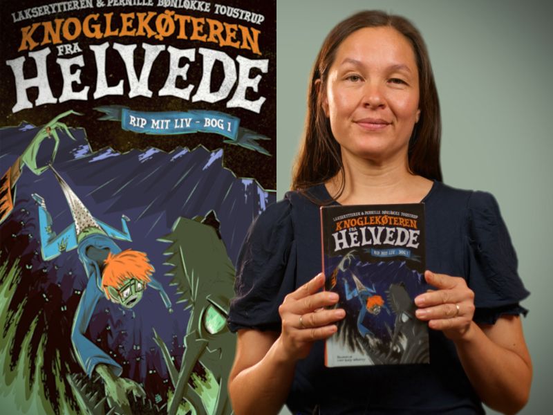 Bibliotekets børnelitteraturformidler Nana holder bogen "Knoglekøteren fra Helvede"